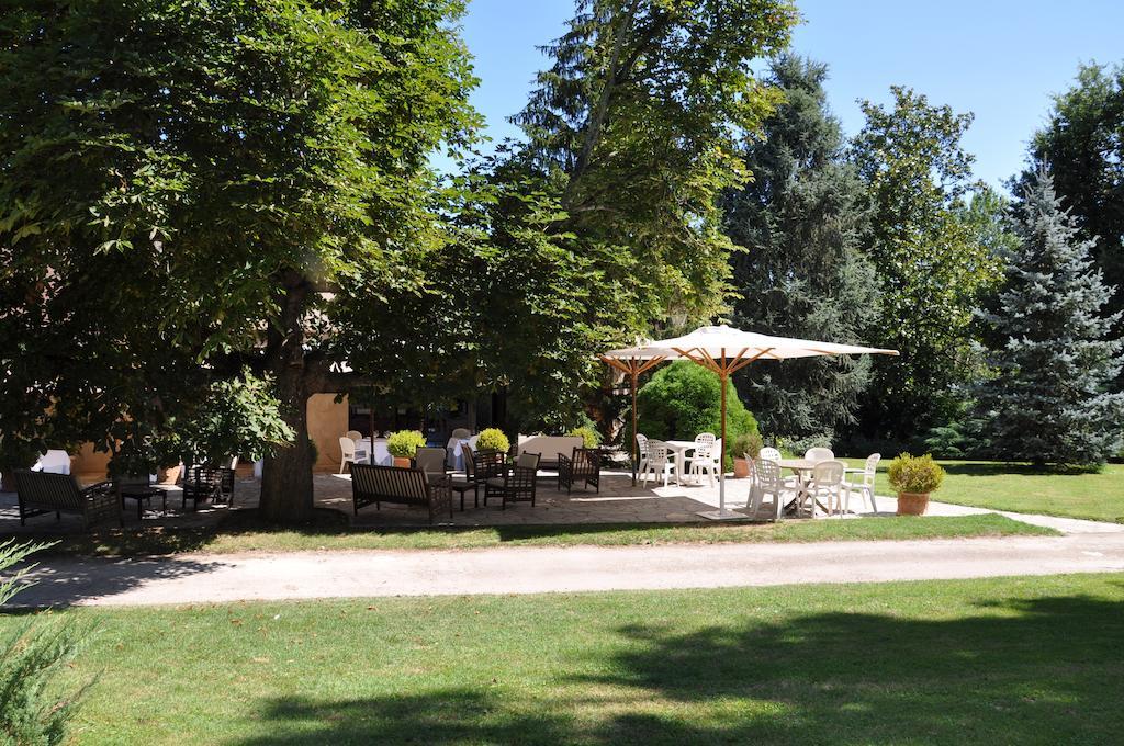 Hostellerie Restaurant Les Gorges De L'Aveyron Bruniquel Exterior foto